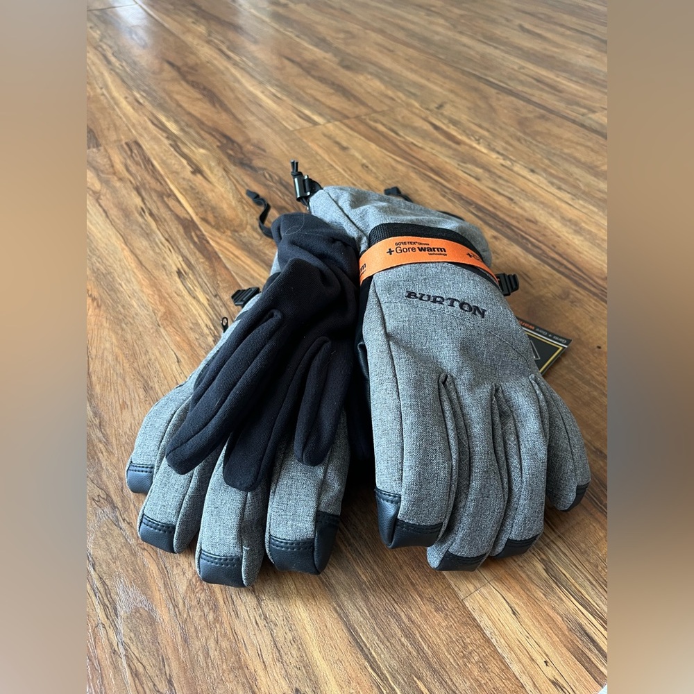 Burton Women's Gloves - Picture 3 of 3